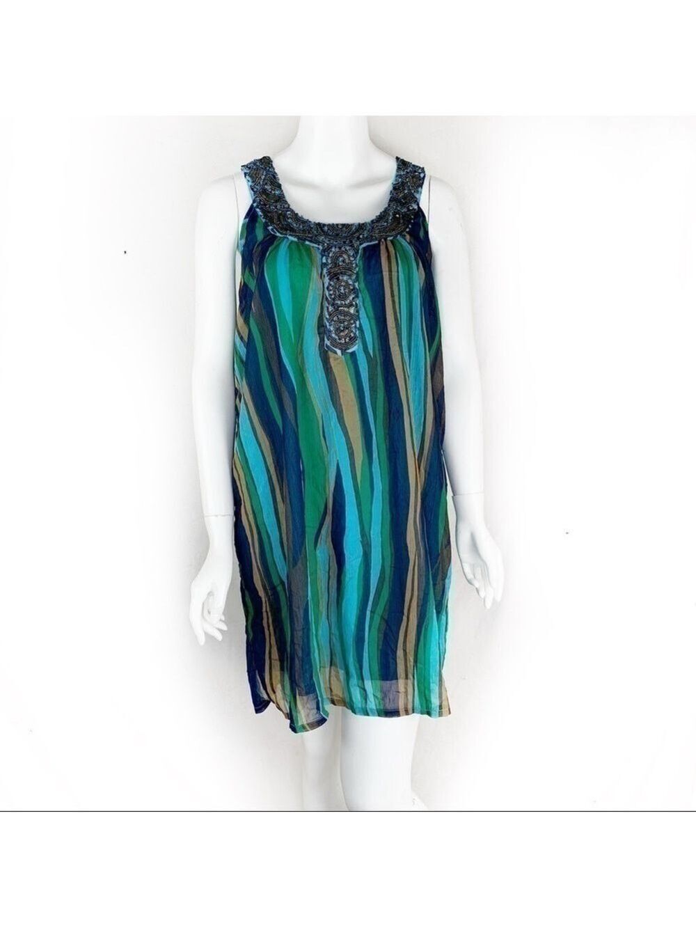 EUC-JACQUELINE Riu Beaded Detail Flowy Shift Dress
